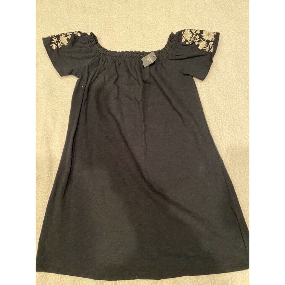 Abercrombie fitch dress XS Embroidered Off Shoulder Black Tan Floral On Sleeve.